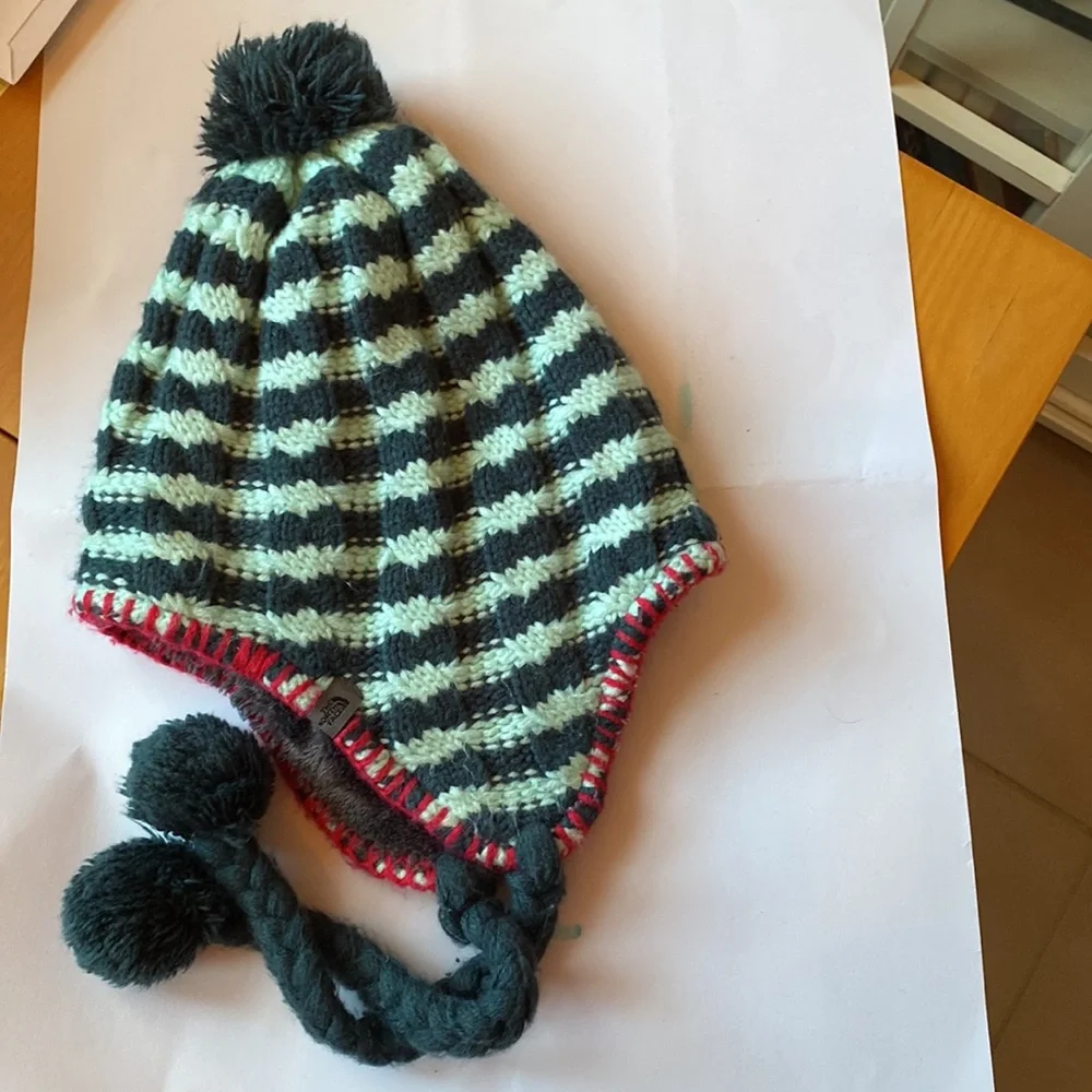 North Face Hat - Picture 2 of 7